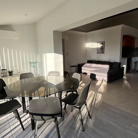 5-bedroom With Pool And Sunny Garden Villa Saint-Raphael (Var)