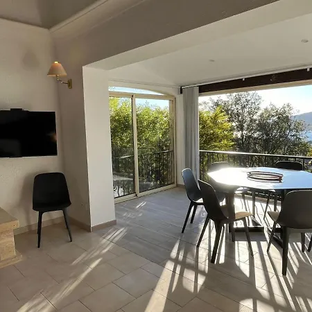 5-bedroom With Pool And Sunny Garden *