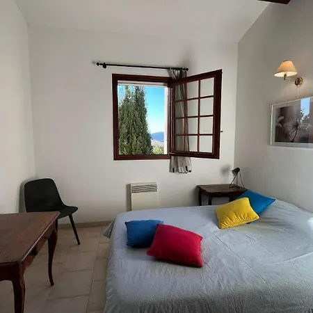 5-bedroom With Pool And Sunny Garden Villa *