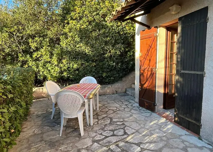 Villa 5-bedroom With Pool And Sunny Garden