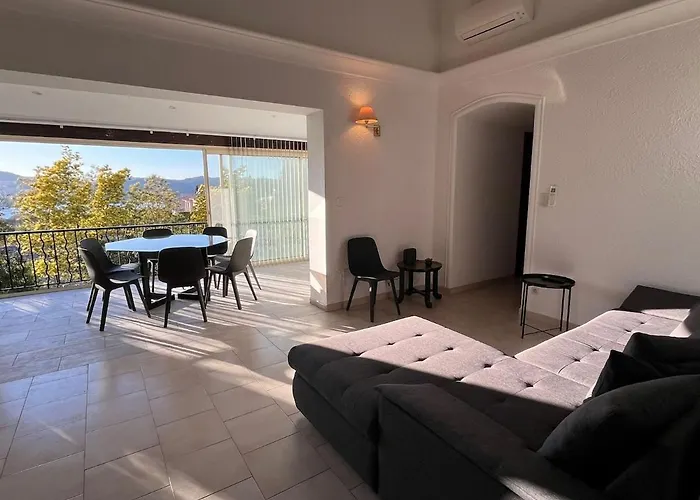 Villa 5-bedroom With Pool And Sunny Garden